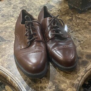 Brown Leather Lace-Up Shoes
